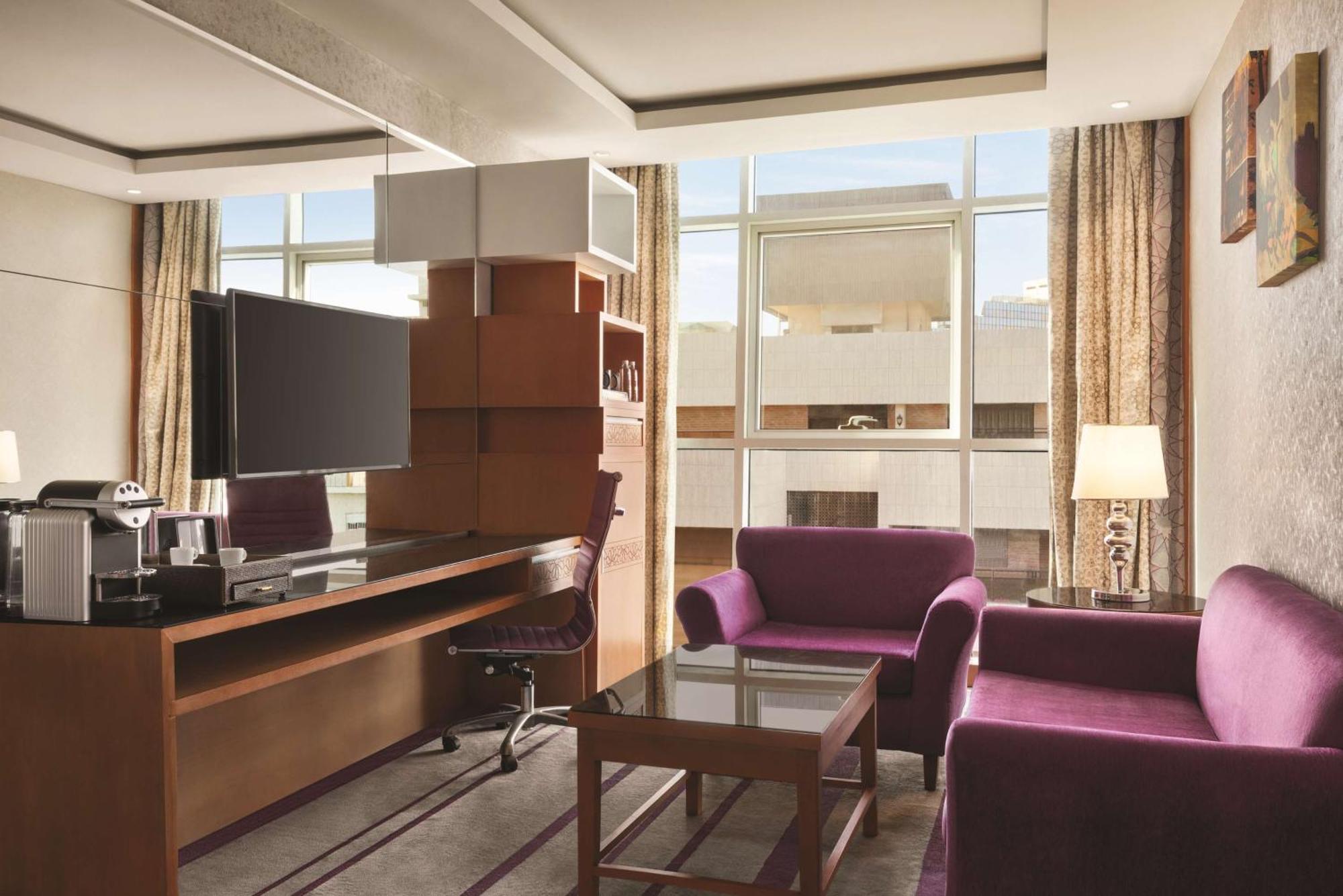 Vivid Hotel, A Member Of Radisson Individuals Hotel 5*
